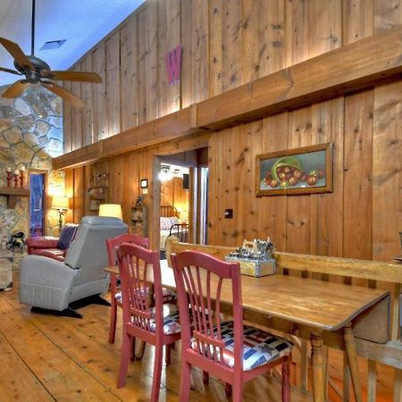American Dream Americana Decor Close To Downtown Blue Ridge Esterno foto