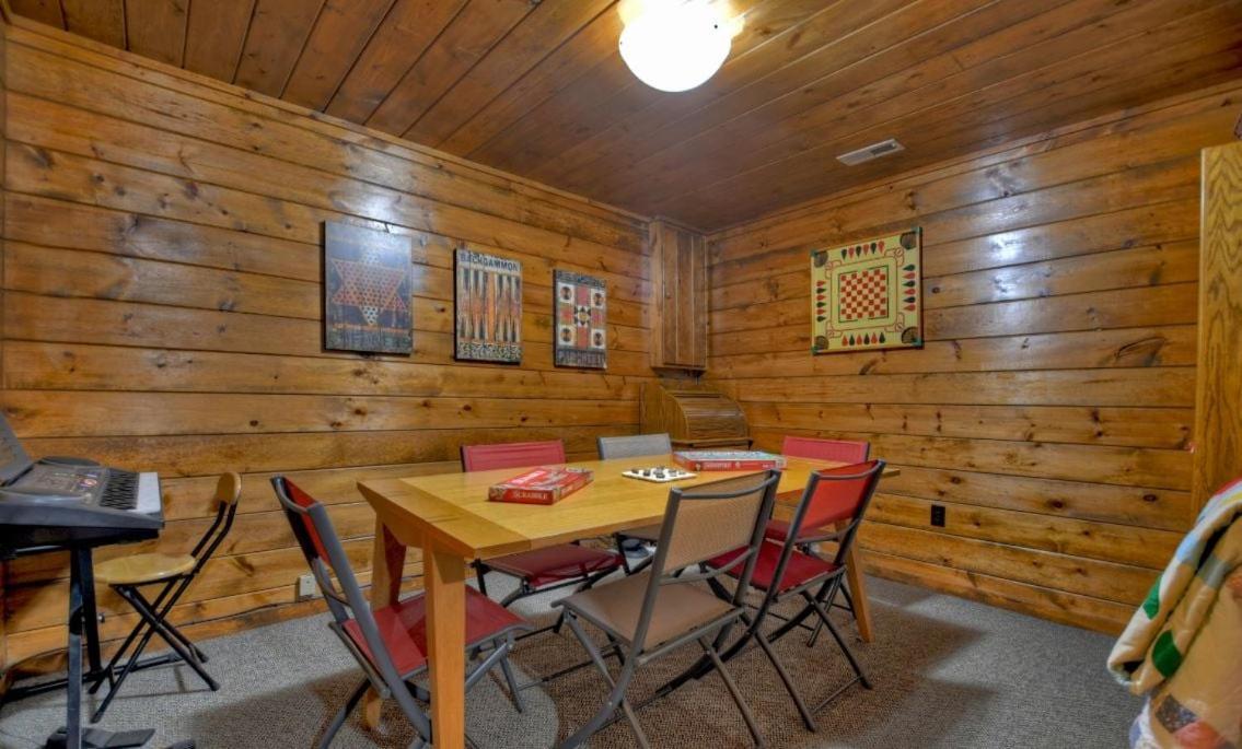 American Dream Americana Decor Close To Downtown Blue Ridge Esterno foto
